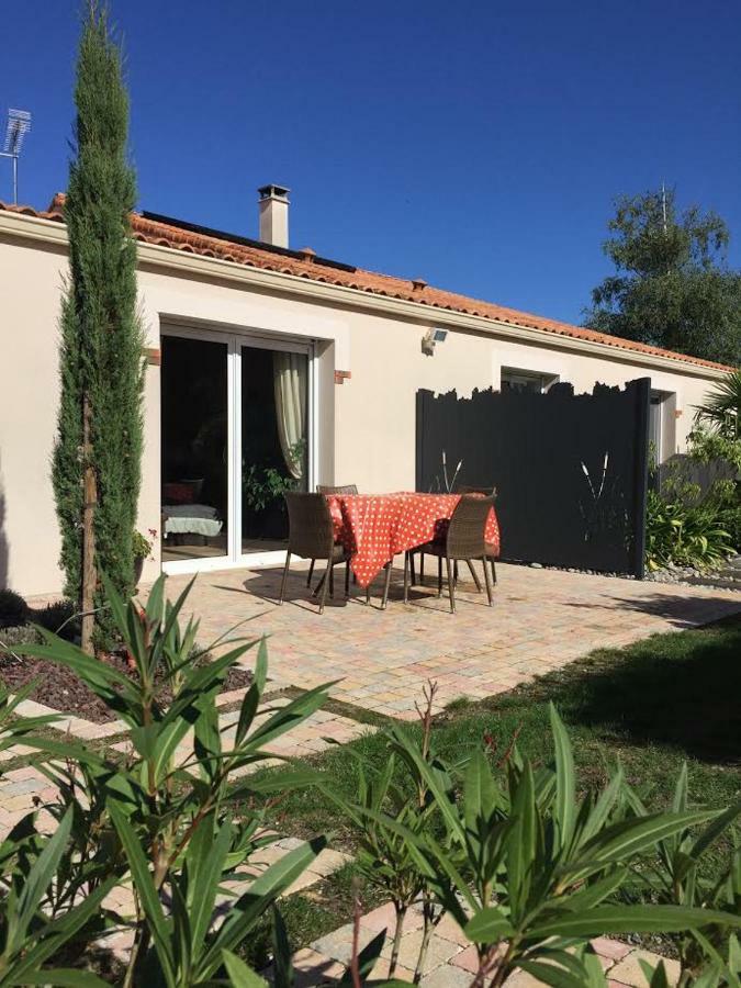 Gite Le Logis Mouchamps エクステリア 写真