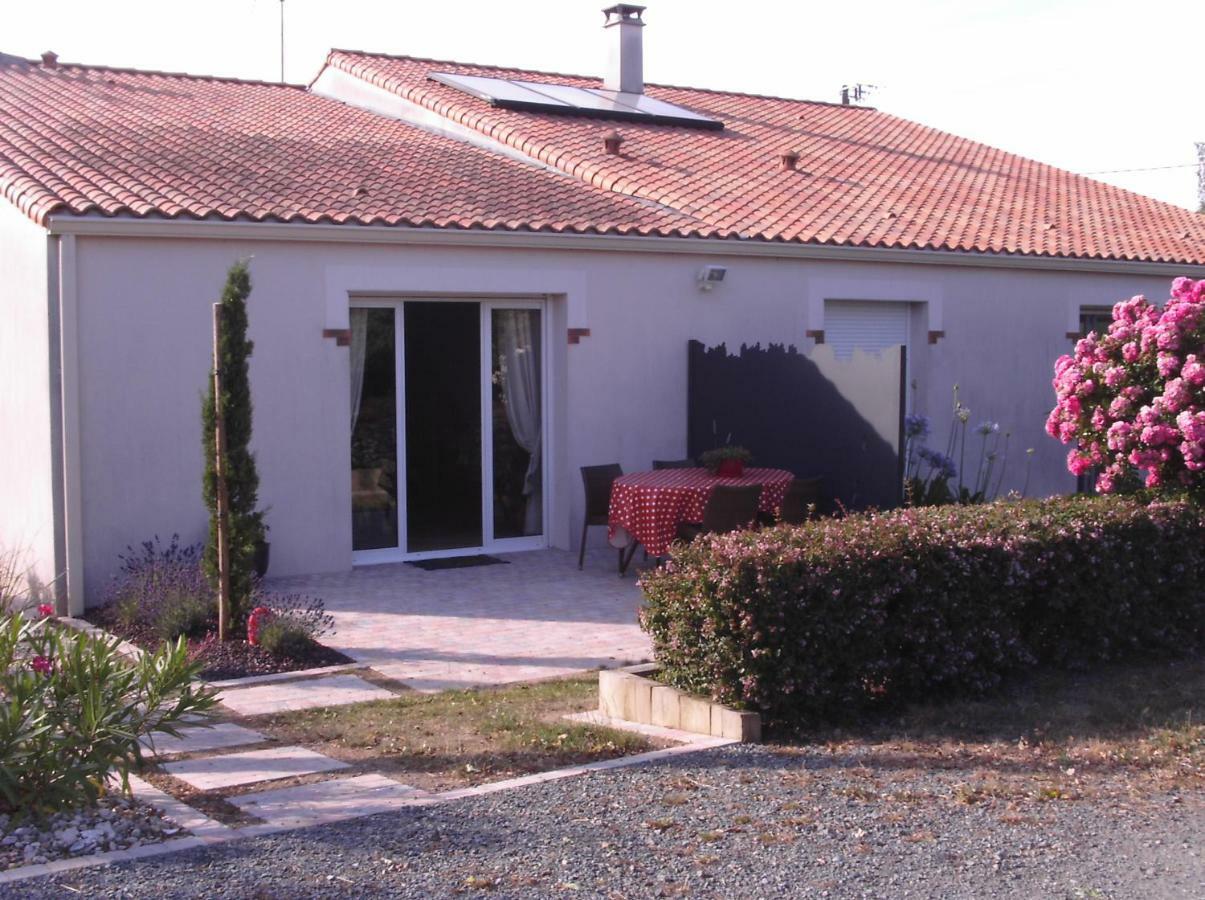 Gite Le Logis Mouchamps エクステリア 写真